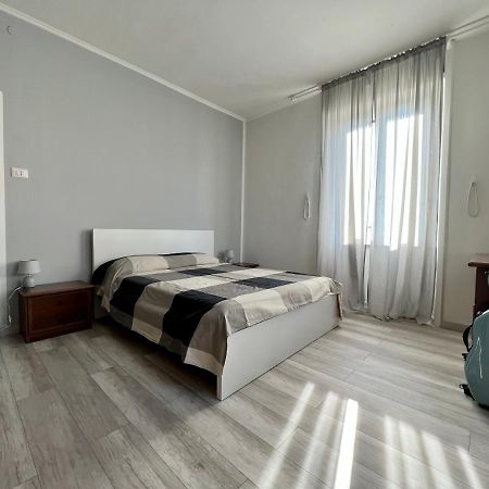 Ferienwohnung Il Ritrovo, Luminoso Trilocale In Citta Bergamo Exterior foto